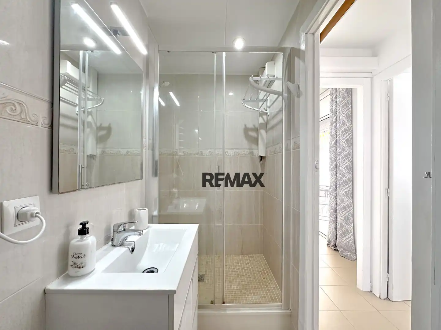 Baño de Piso en venta en Blanes con Aire acondicionado, Jardín privado y Terraza