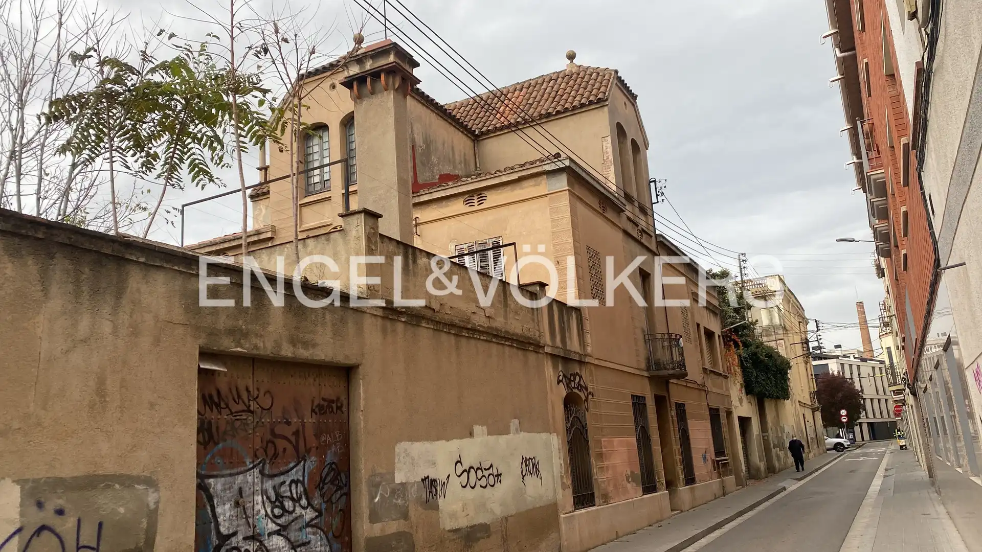 Vista exterior de Casa o xalet en venda en Sabadell amb Calefacció i Jardí privat