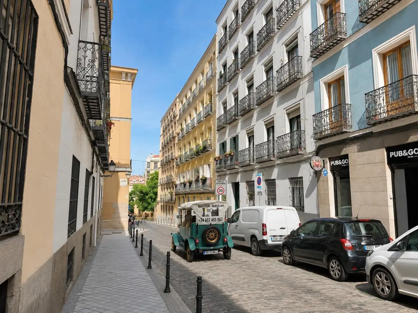 Exterior view of Attic for sale in Madrid  with Air Conditioner and Heating