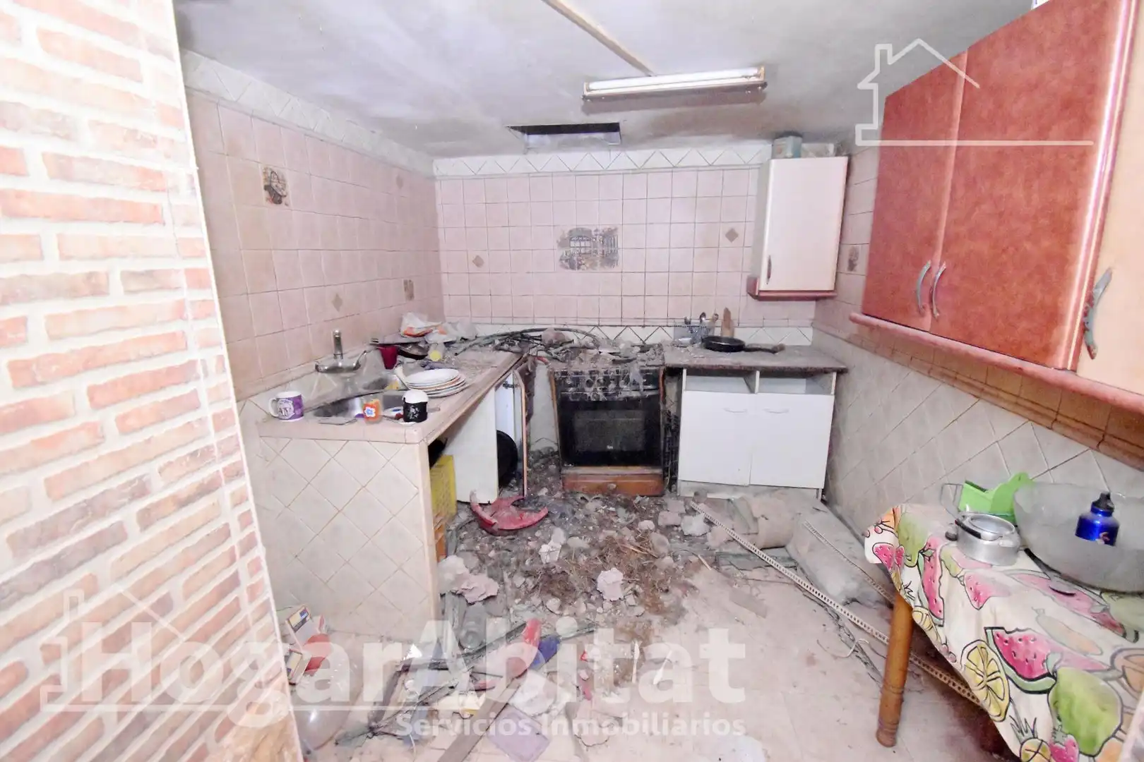 Cuina de Casa o xalet en venda en Onda amb Terrassa, Traster i Balcó