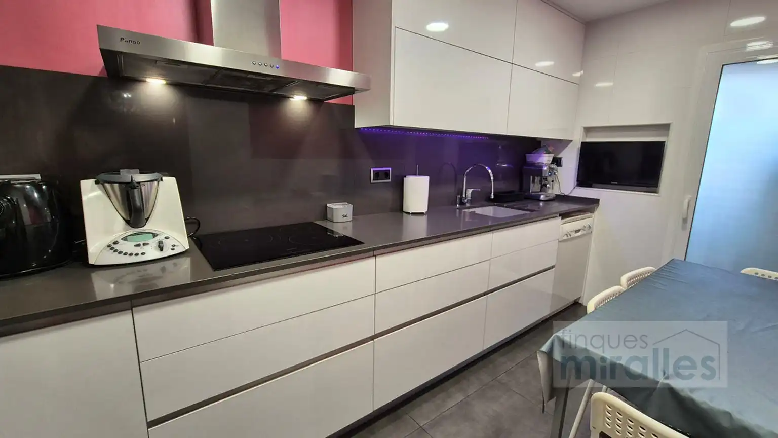 Flat with terrace for sale in Carrer Àngel Guimerà 13, imagen 6
