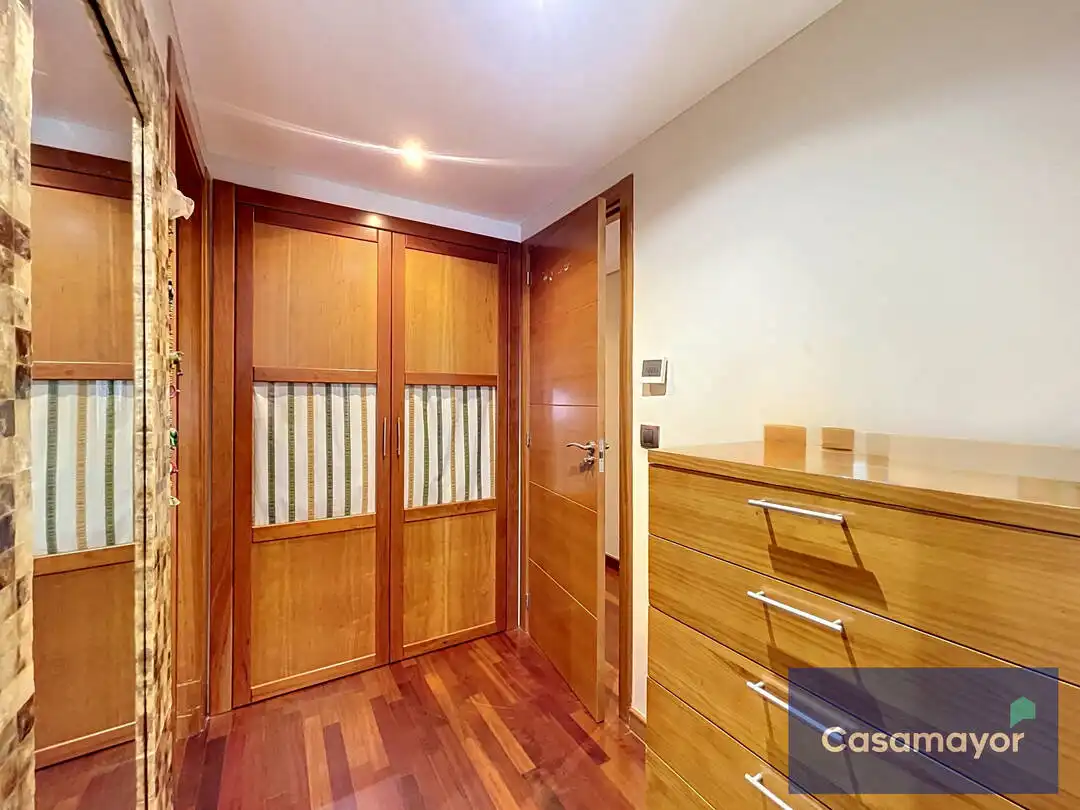Piso en venta en Alicante / Alacant con Aire acondicionado, Calefacción y Trastero