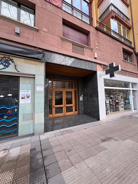 Büro zur Miete in Calle de Iturrama, 13, Iturrama