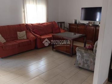 Piso con balcón en venta en Bellavista - La Palmera