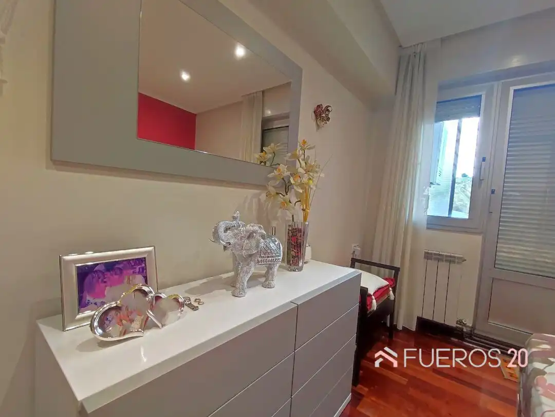 Living room of Flat for sale in Rontegui - Pormetxeta