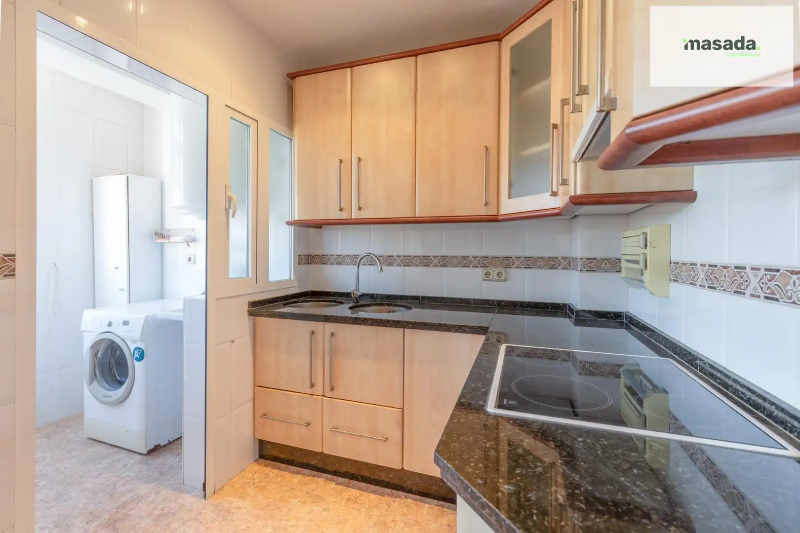 Küche von Wohnung zum Verkauf in Granada mit Klimaanlage, Heizung und Balkon