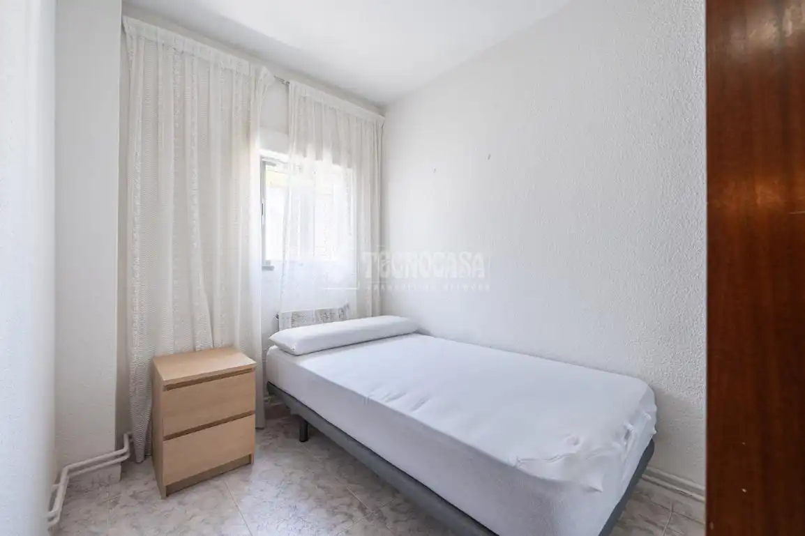 Habitación de Piso en venta en Madrid con Calefacción
