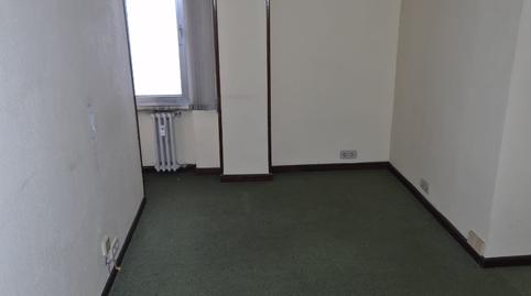 Foto 4 de Apartament en venda a Calle Pérez de la Sala, Auditorio - Seminario - Parque de Invierno, Oviedo