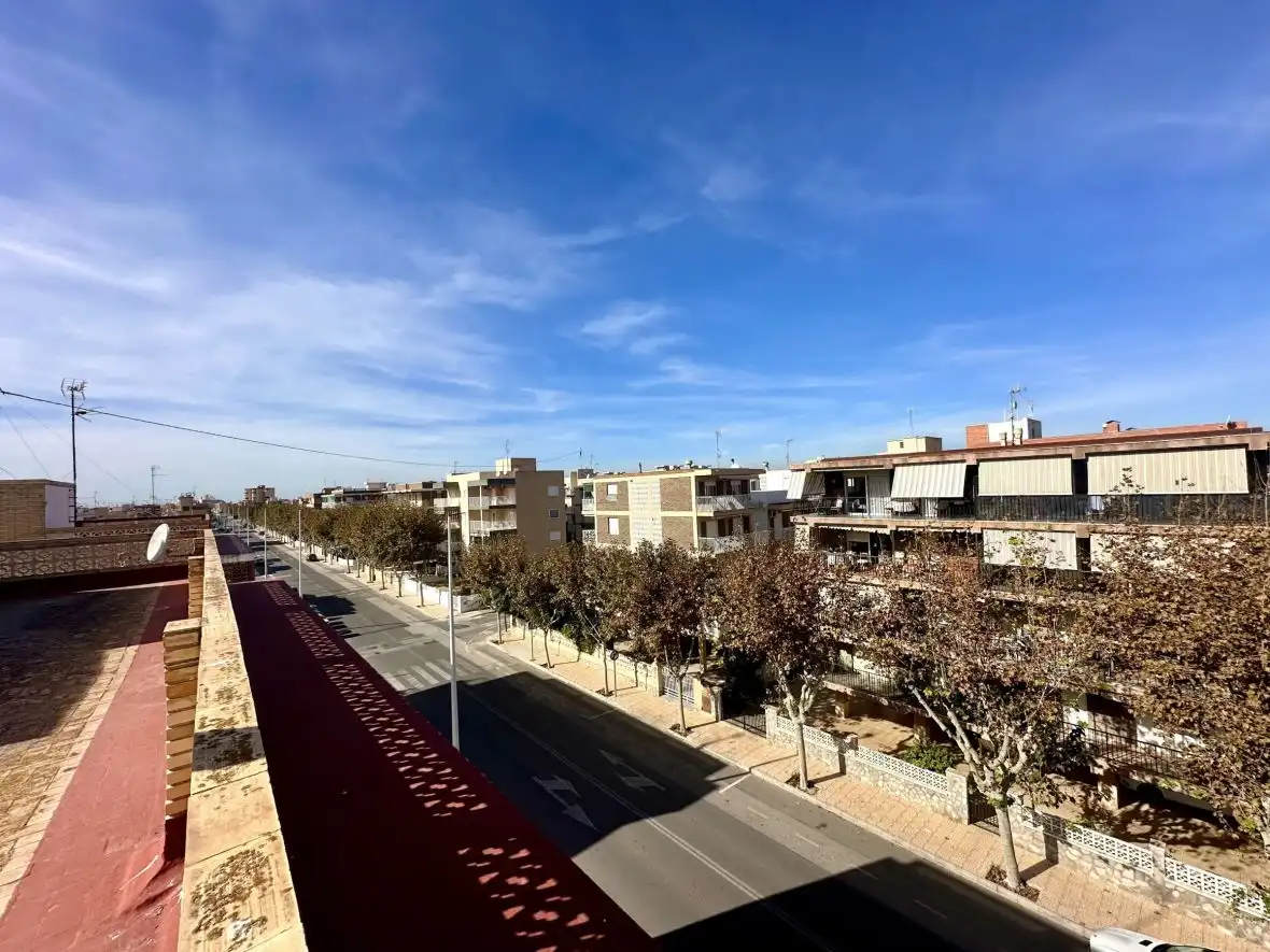 Außenansicht von Wohnungen zum Verkauf in Santa Pola mit Heizung, Terrasse und Abstellraum