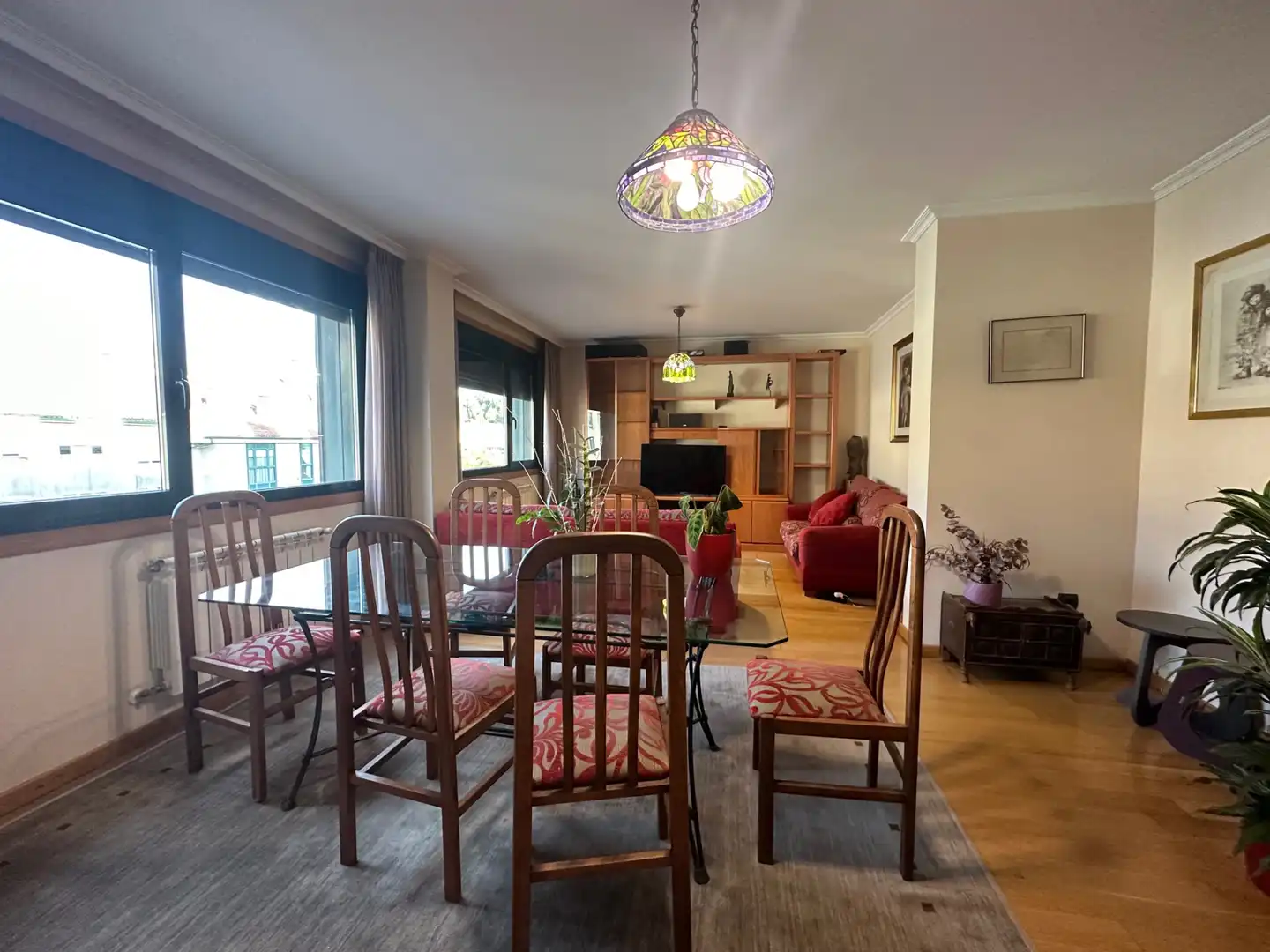 Esszimmer von Maisonette zum Verkauf in Santiago de Compostela  mit Heizung, Parkett und Abstellraum