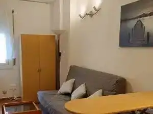 Dormitori de Estudi de lloguer en Barcelona amb Moblat