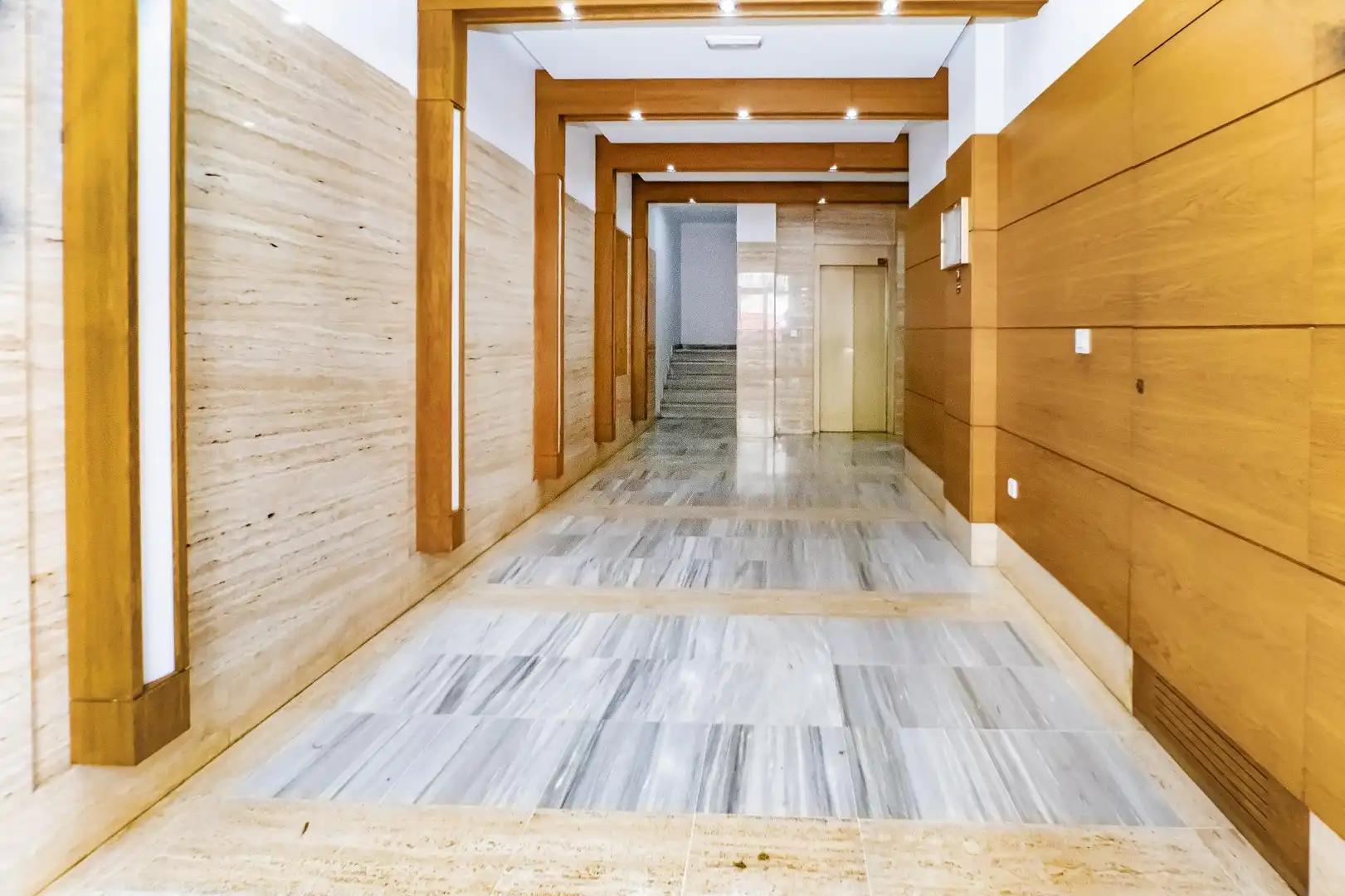 Piso en venta en Roquetas de Mar con Aire acondicionado y Terraza