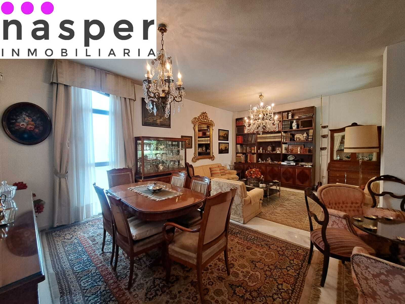 Menjador de Pis en venda en  Sevilla Capital amb Aire condicionat, Calefacció i Terrassa