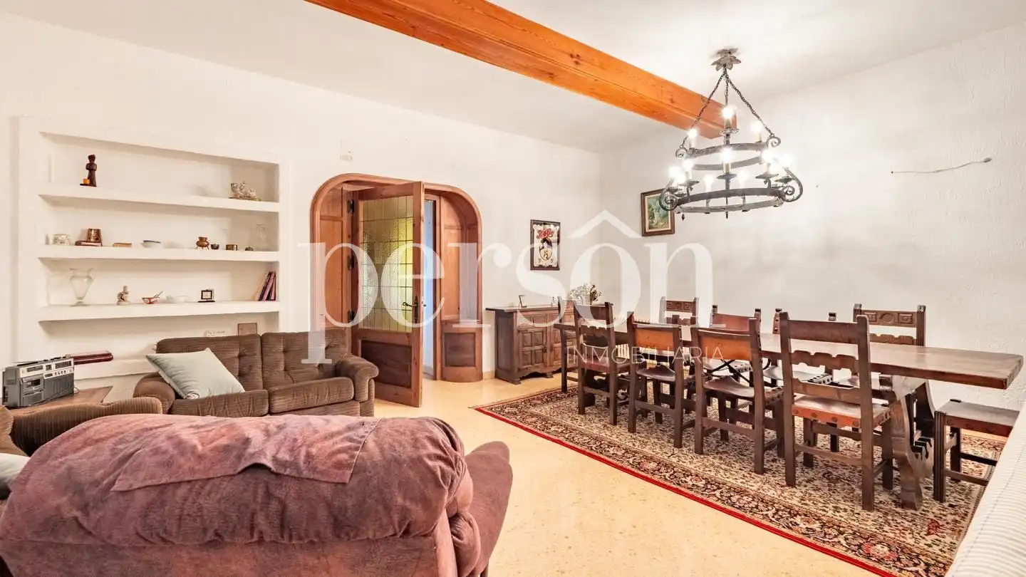 Sala d'estar de Finca rústica en venda en Canals amb Aire condicionat, Calefacció i Jardí privat