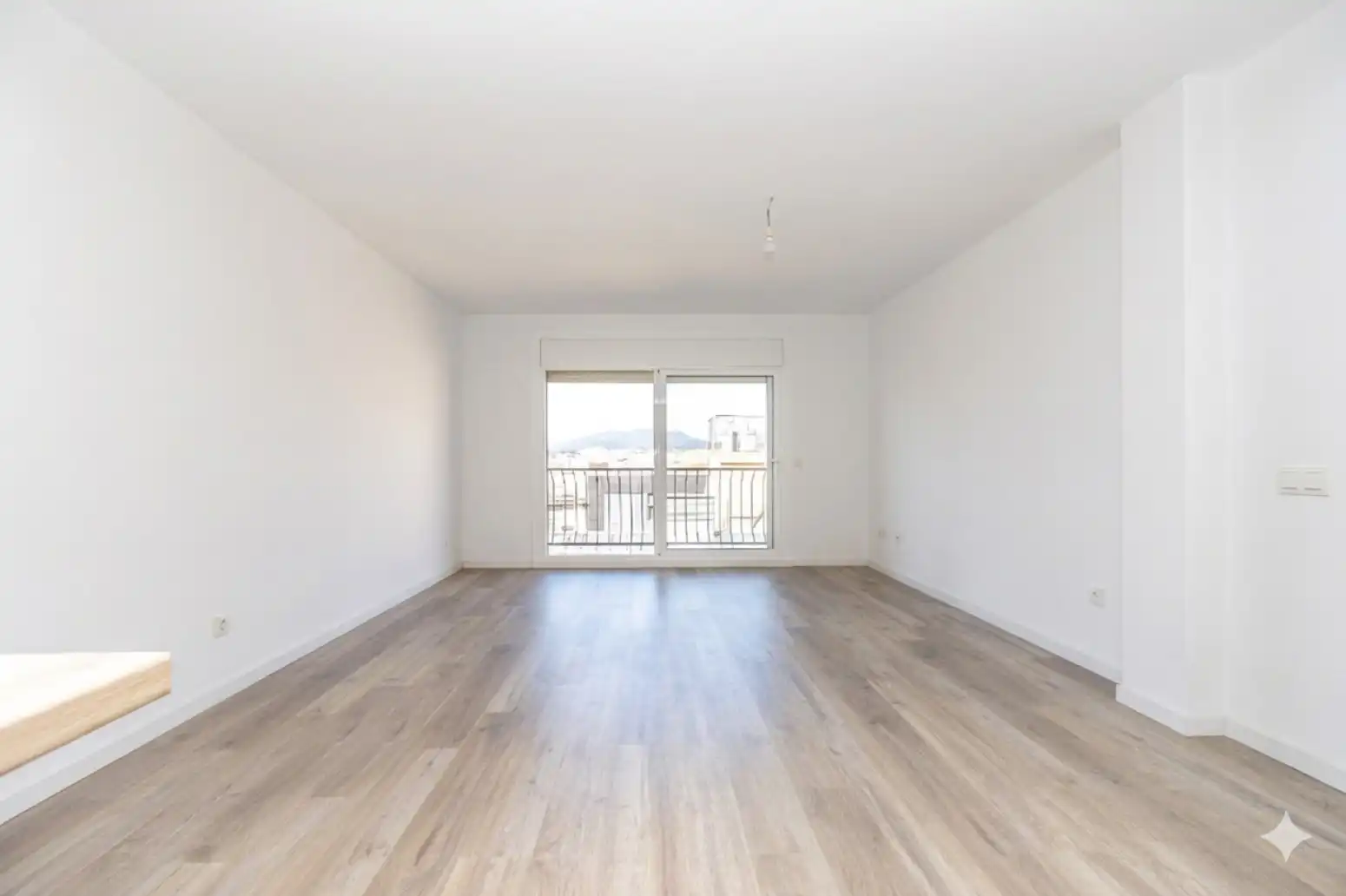 Wohnzimmer von Wohnung zum Verkauf in Terrassa mit Heizung, Parkett und Balkon