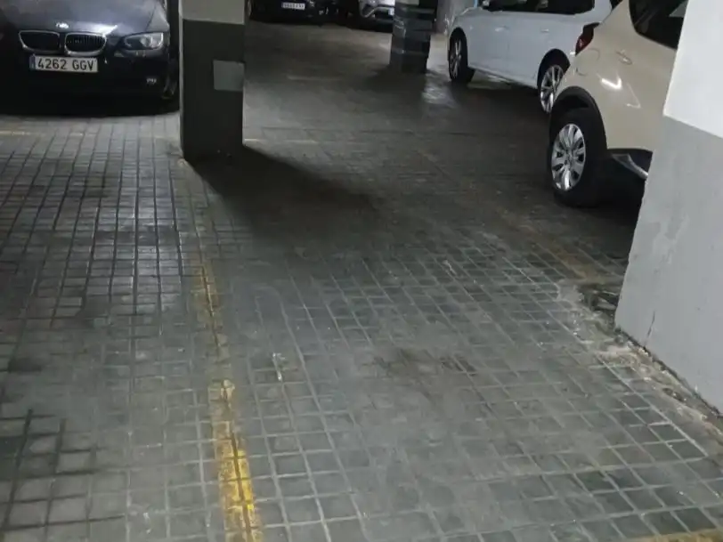 Parkplatz von Garage zur Miete in Madrid