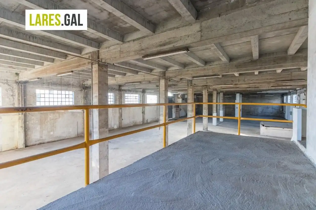 Fabrikhallen zur Miete in Moaña