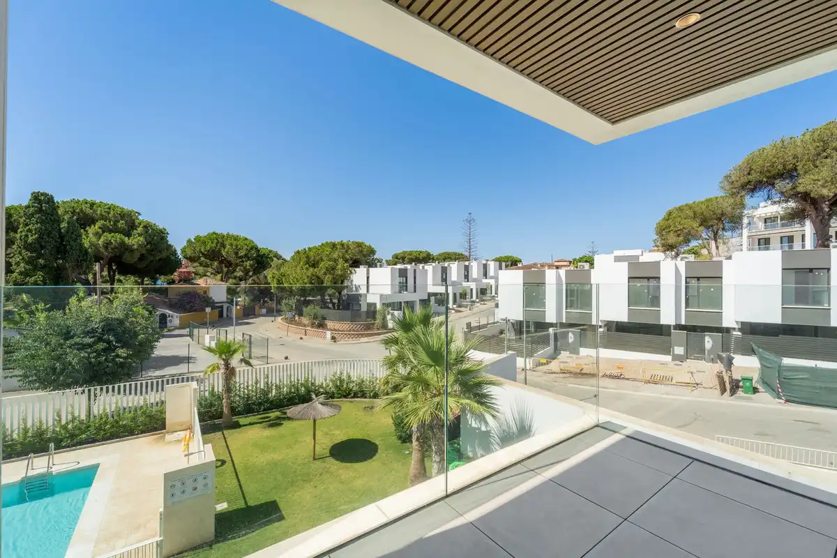 Piso con ascensor en venta en Elviria - Cabopino, imagen 4
