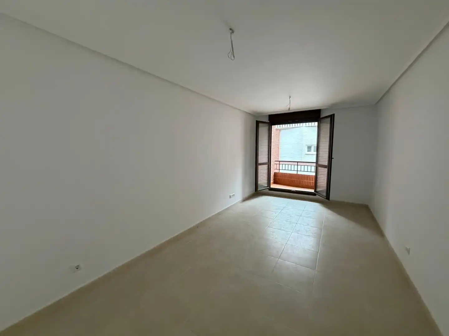 Sala de estar de Piso en venta en Meruelo con Calefacción, Terraza y Piscina comunitaria