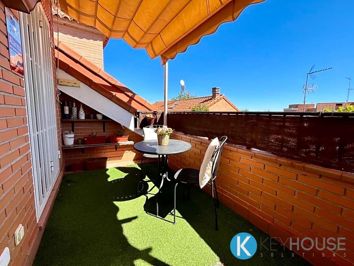 Terrasse von Wohnung miete in Coslada