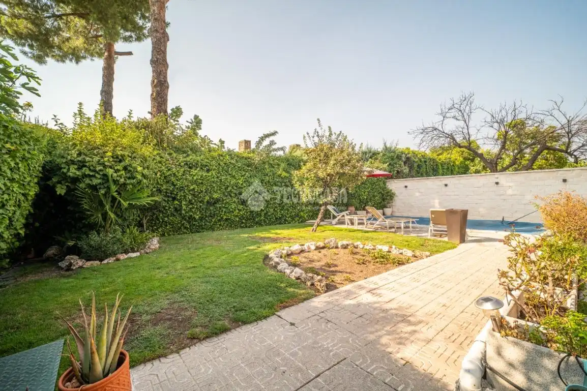 Jardí de Casa o xalet en venda en Rivas-Vaciamadrid amb Aire condicionat, Calefacció i Piscina
