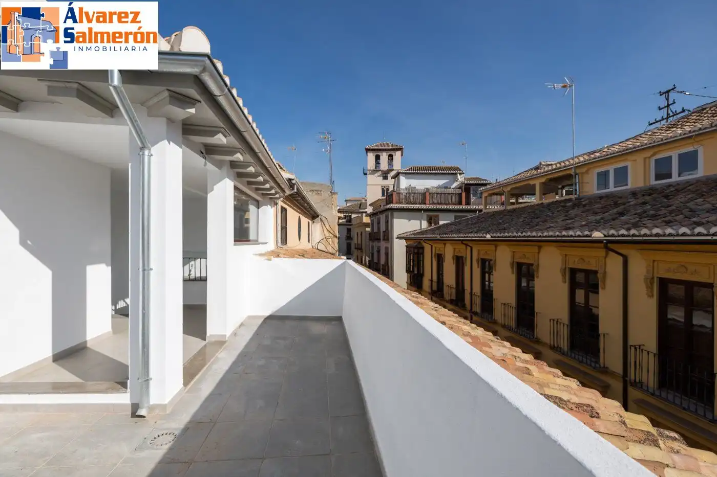 Inmuebles singulares con ascensor en venta en Calle San Matías, imagen 2