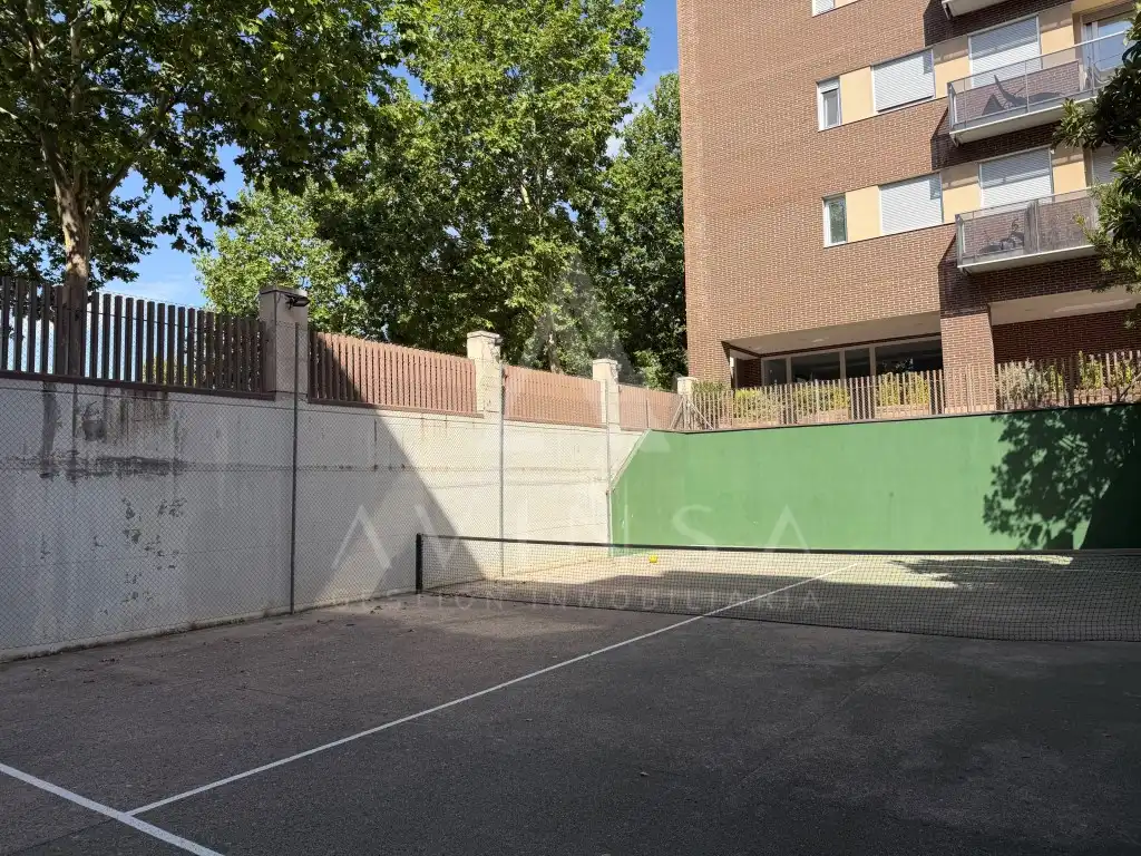 Aparcament de Àtic en venda en Yebes