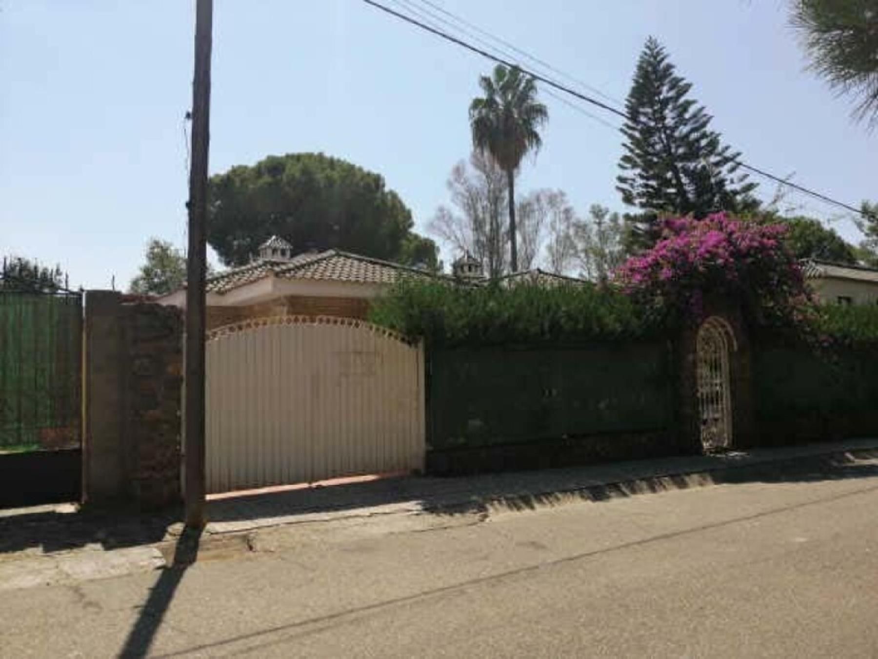 Vista exterior de Casa o chalet en venta en Carmona