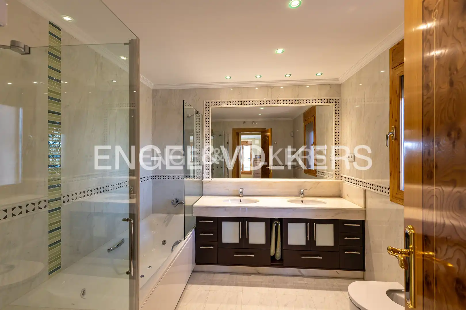 Baño de Casa o chalet en venta en Villaviciosa de Odón con Aire acondicionado, Calefacción y Jardín privado