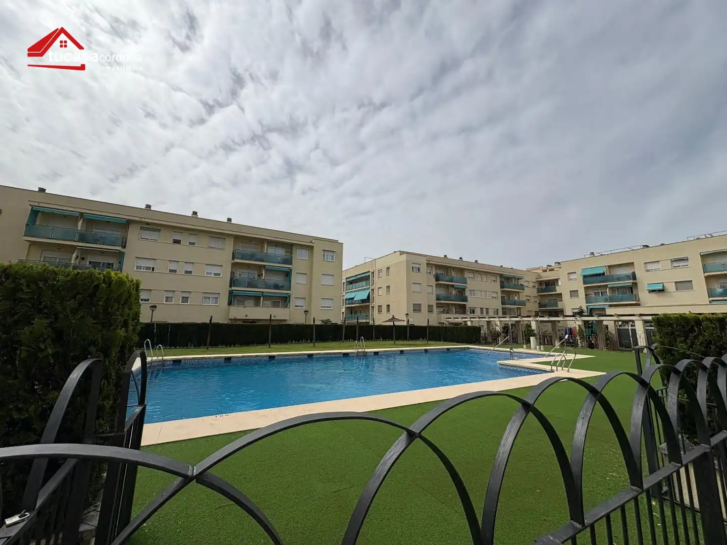 Schwimmbecken von Wohnung zum Verkauf in  Córdoba Capital mit Klimaanlage, Terrasse und Abstellraum