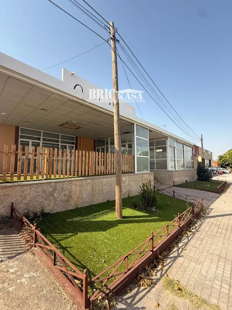 Local comercial en venda a herreros, imagen 2