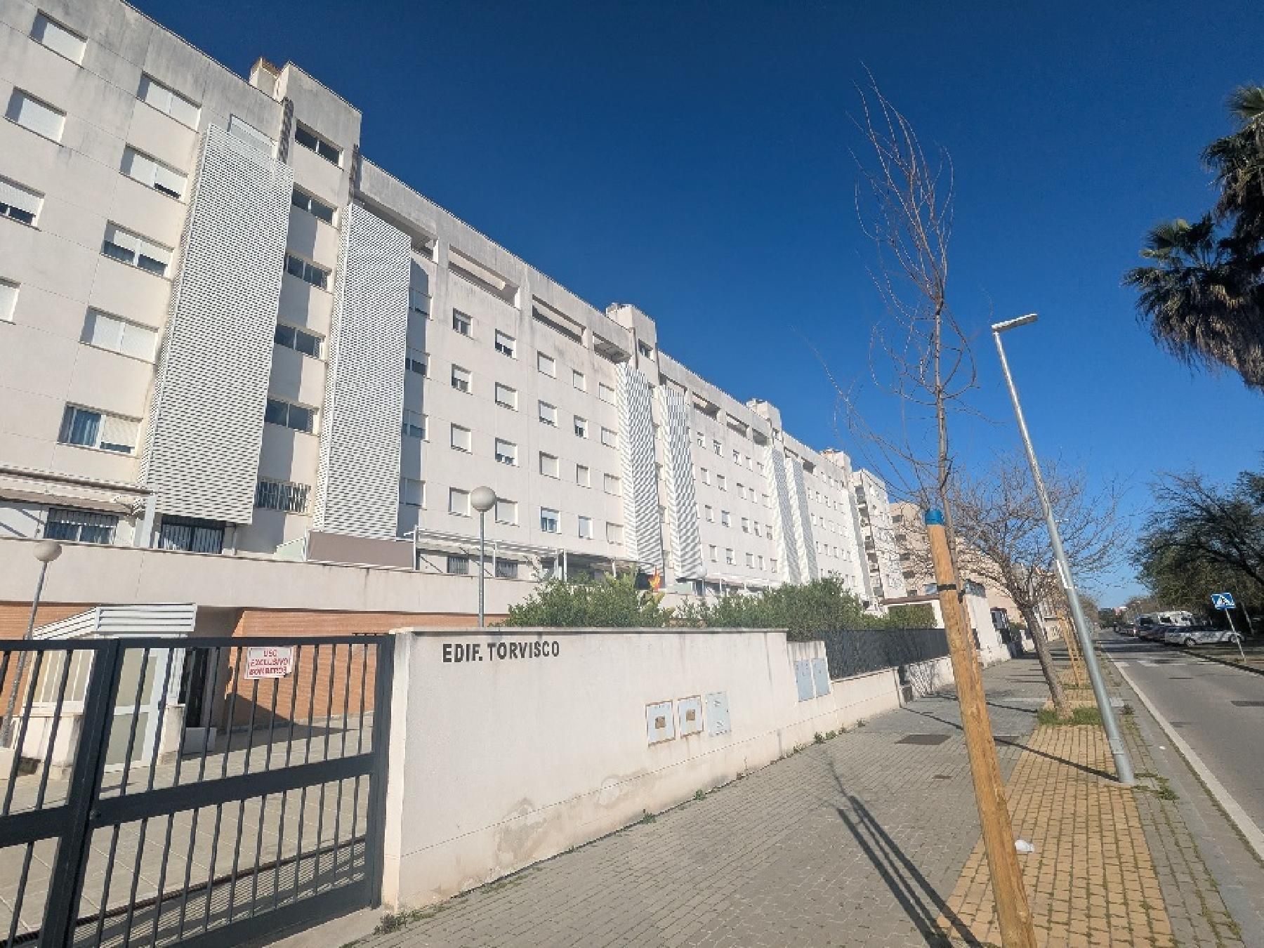 Vista exterior de Garatge en venda en  Sevilla Capital