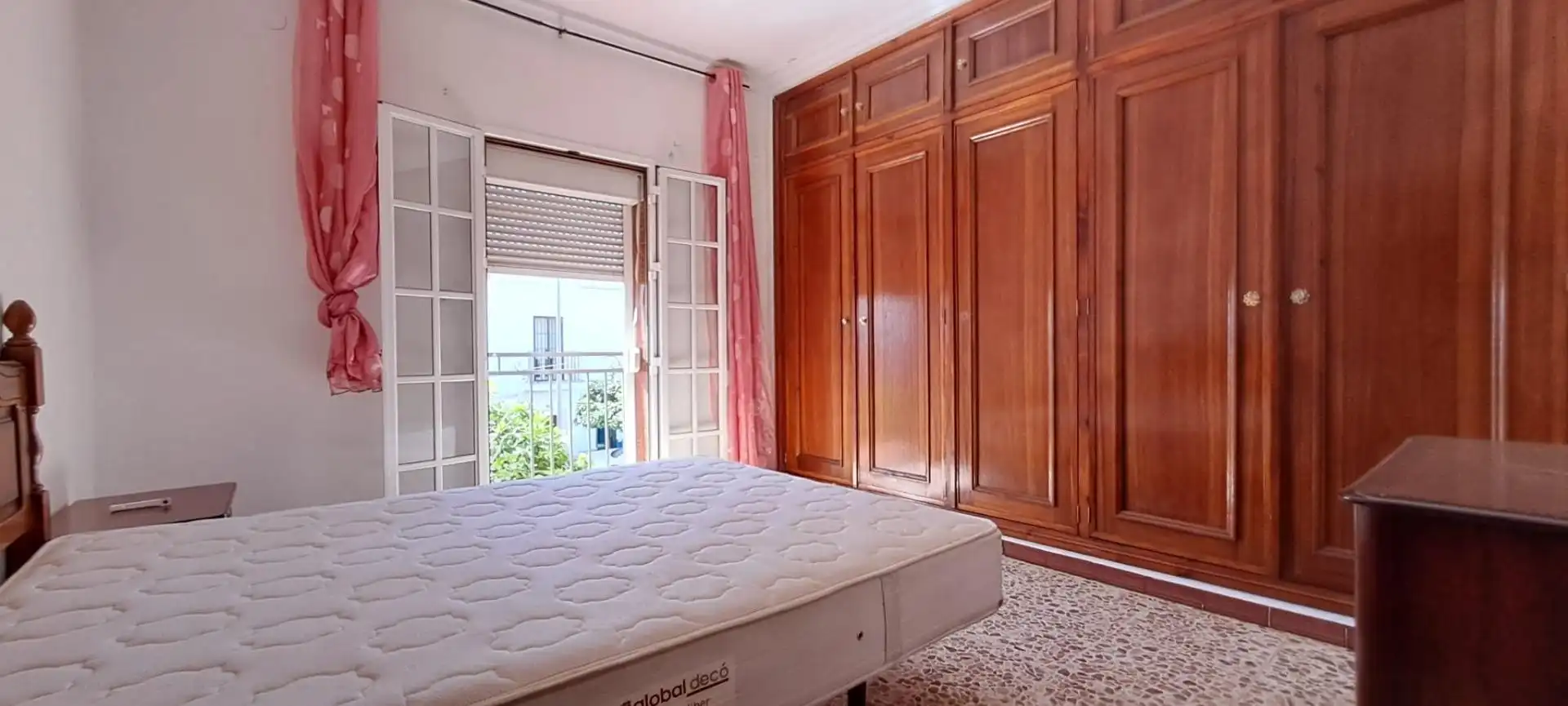 Dormitori de Casa o xalet en venda en Brenes amb Terrassa i Balcó