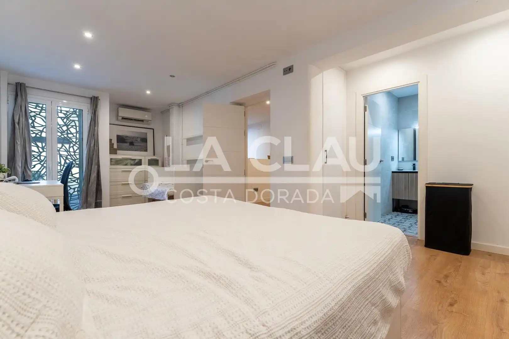 Bedroom of Flat for sale in Tarragona  with Heating, Oven and Microwave