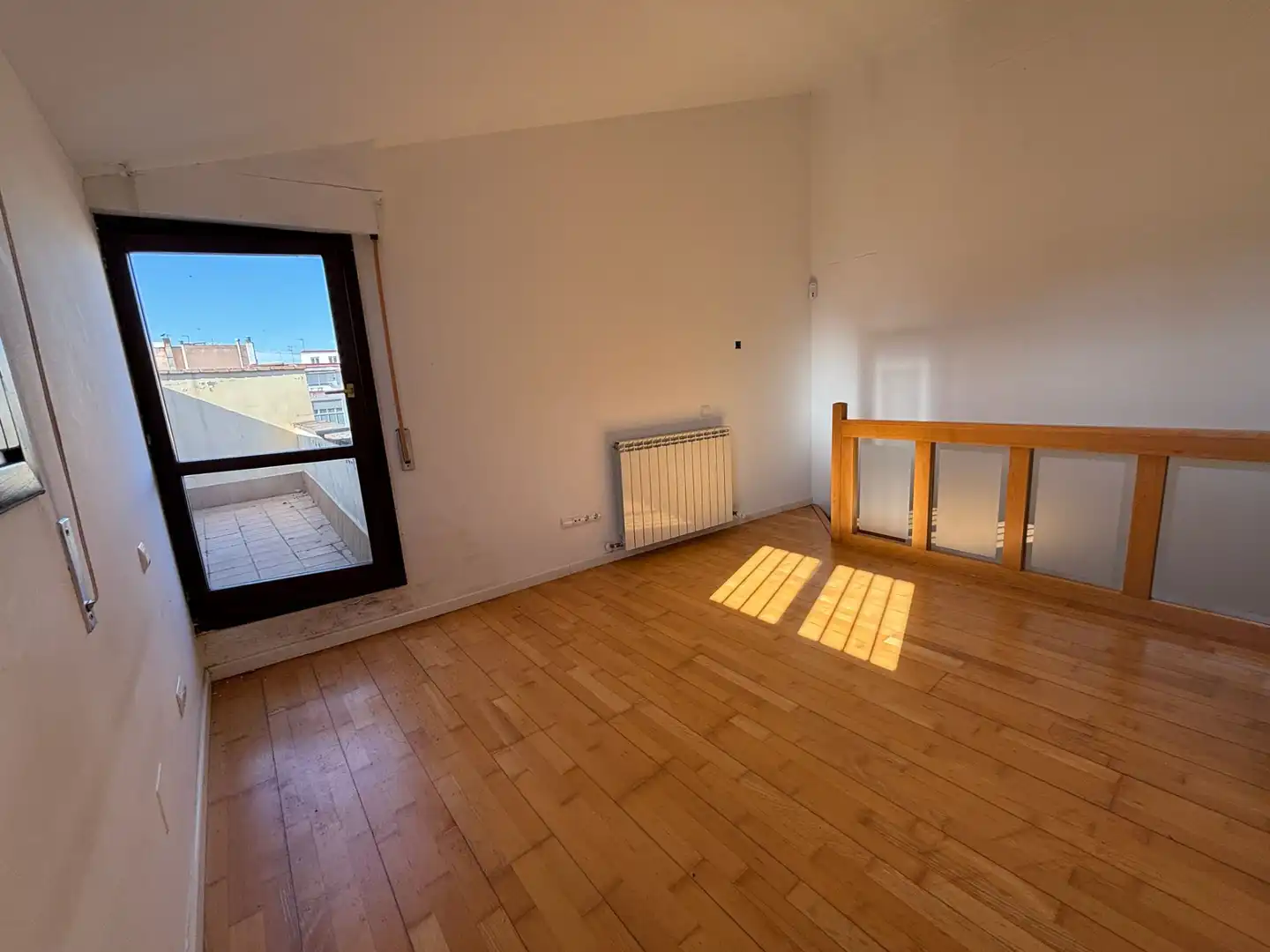 Habitación de Piso de alquiler en Zaragoza con Calefacción, Parquet y Terraza