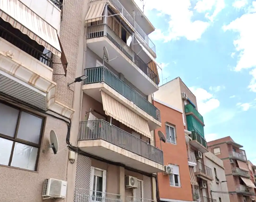 Piso en venta en Hermanos Navarro Caracena, imagen 3