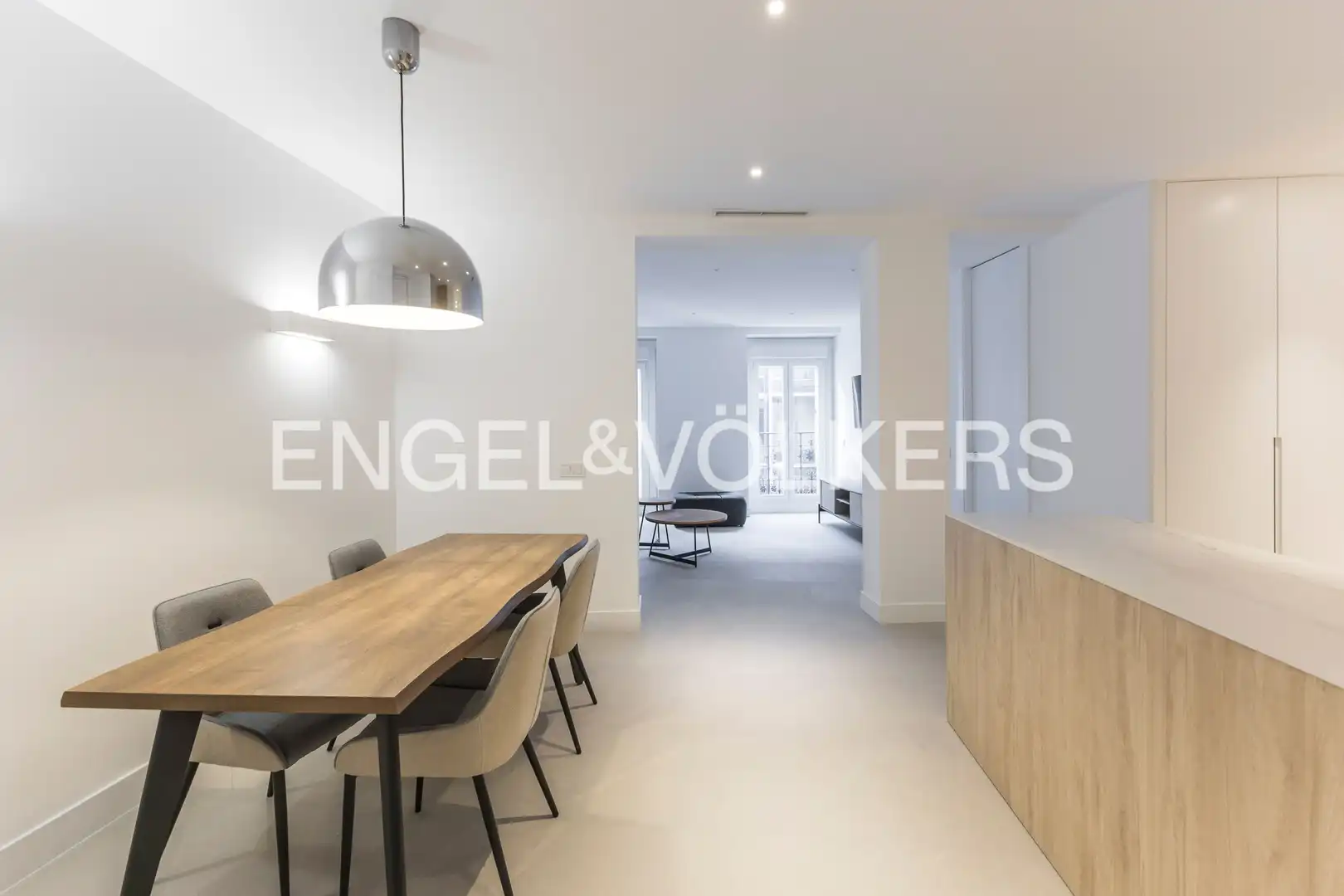 Comedor de Piso de alquiler en Madrid con Aire acondicionado, Calefacción y Amueblado