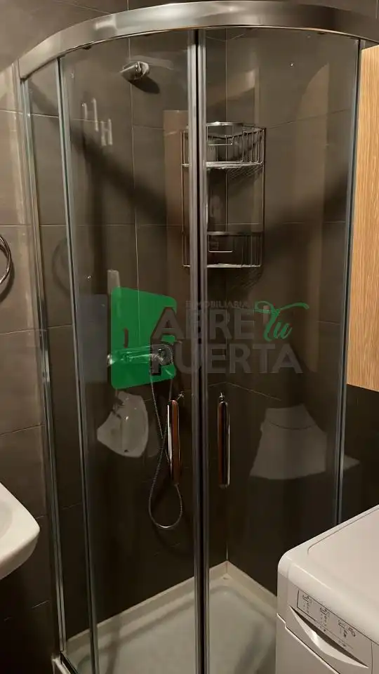 Baño de Piso de alquiler en Ourense Capital  con Calefacción, Trastero y Amueblado