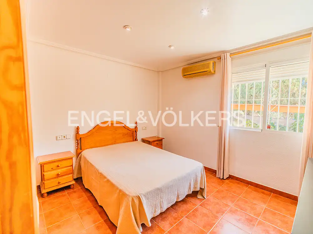 Habitación de Casa o chalet en venta en Mutxamel con Aire acondicionado, Calefacción y Jardín privado