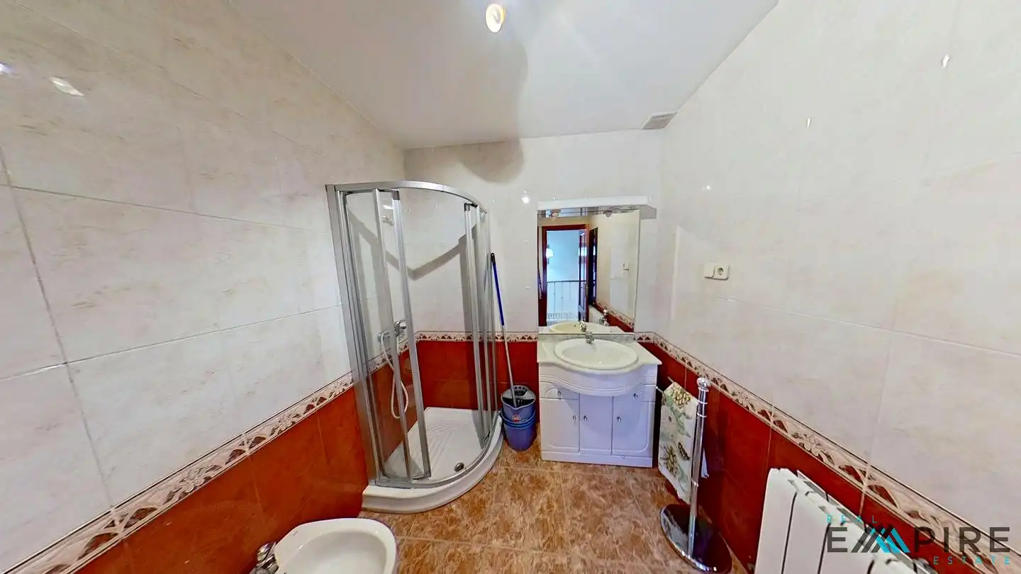 Baño de Finca rústica en venta en Colmenar de Oreja con Calefacción, Jardín privado y Terraza