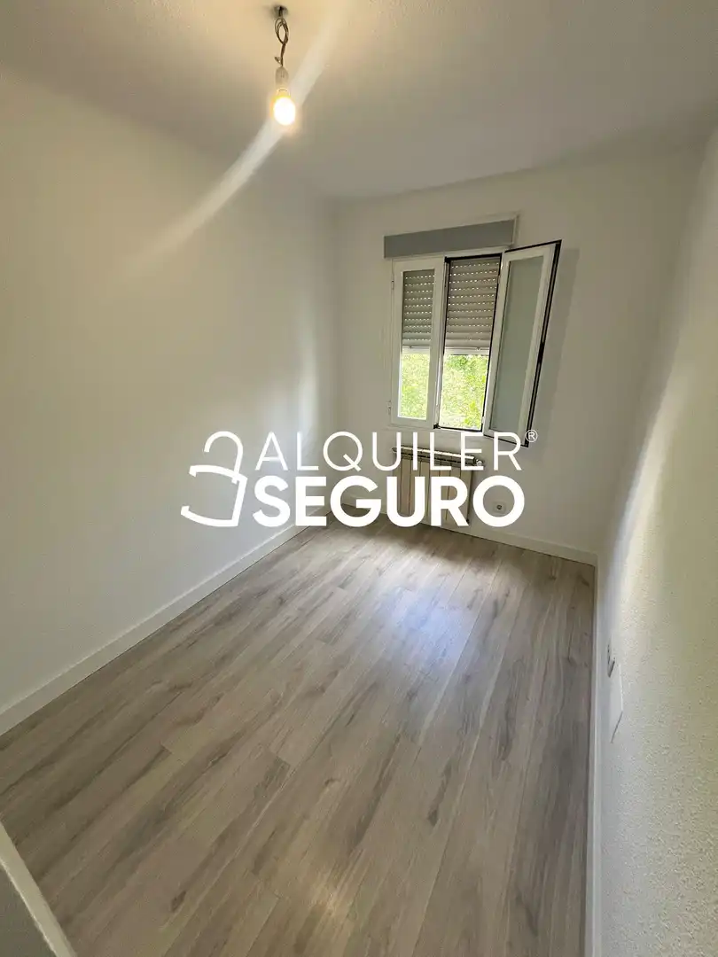 Habitación de Piso de alquiler en Madrid con Calefacción y Terraza