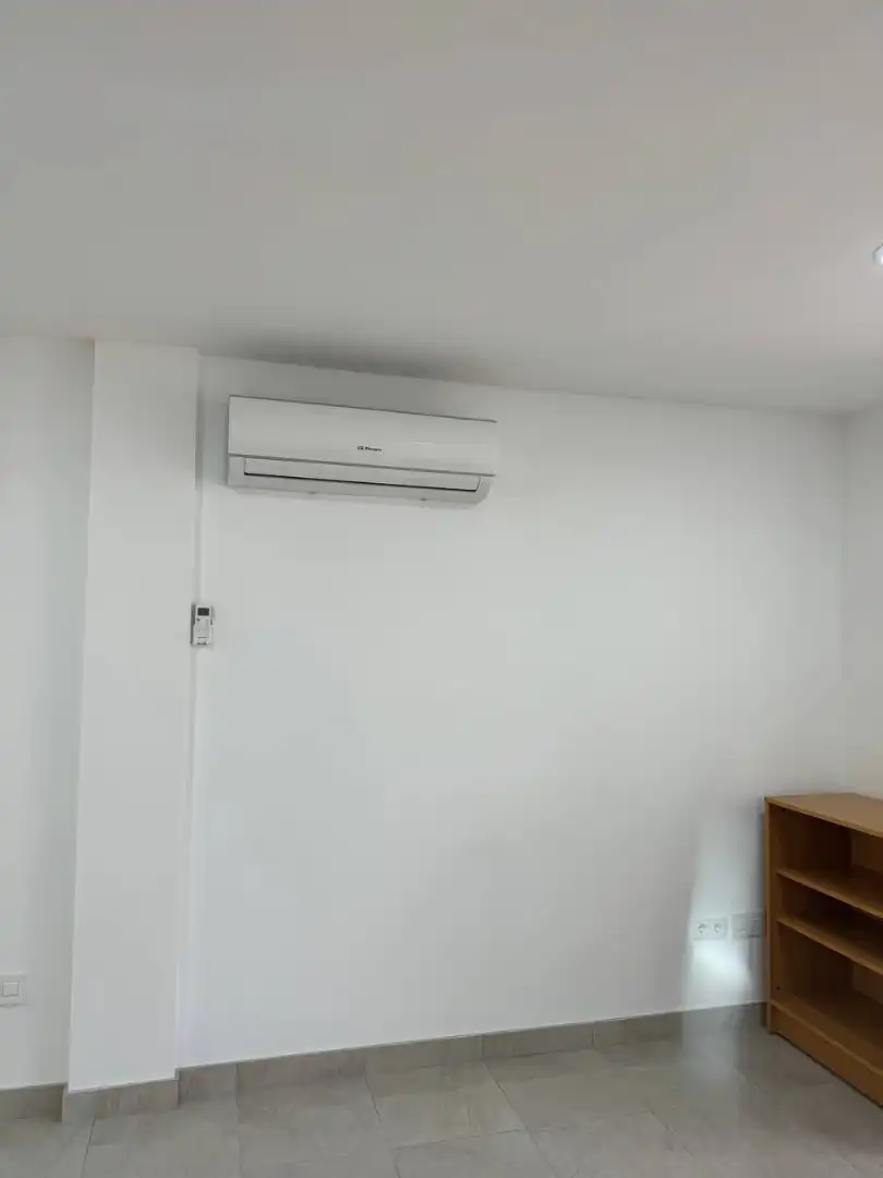 Gewerbefläche zum Verkauf in Calle Estanque de la Cruz 65, imagen 4
