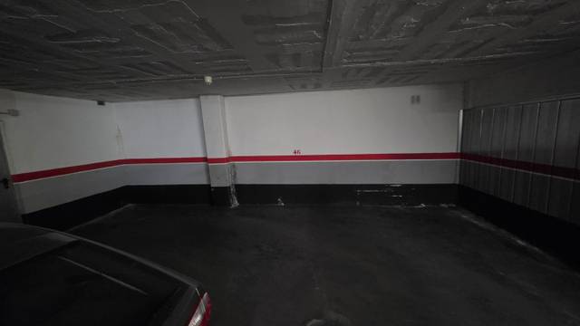 Garaje en Venta en Plaça del Celler en Cementiri Vell