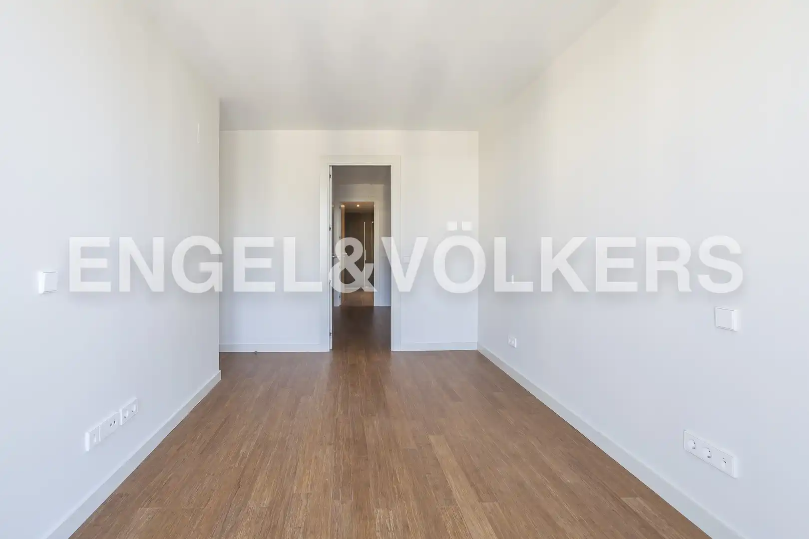 Bedroom of Attic for rent in Madrid  with Heating and Swimming Pool