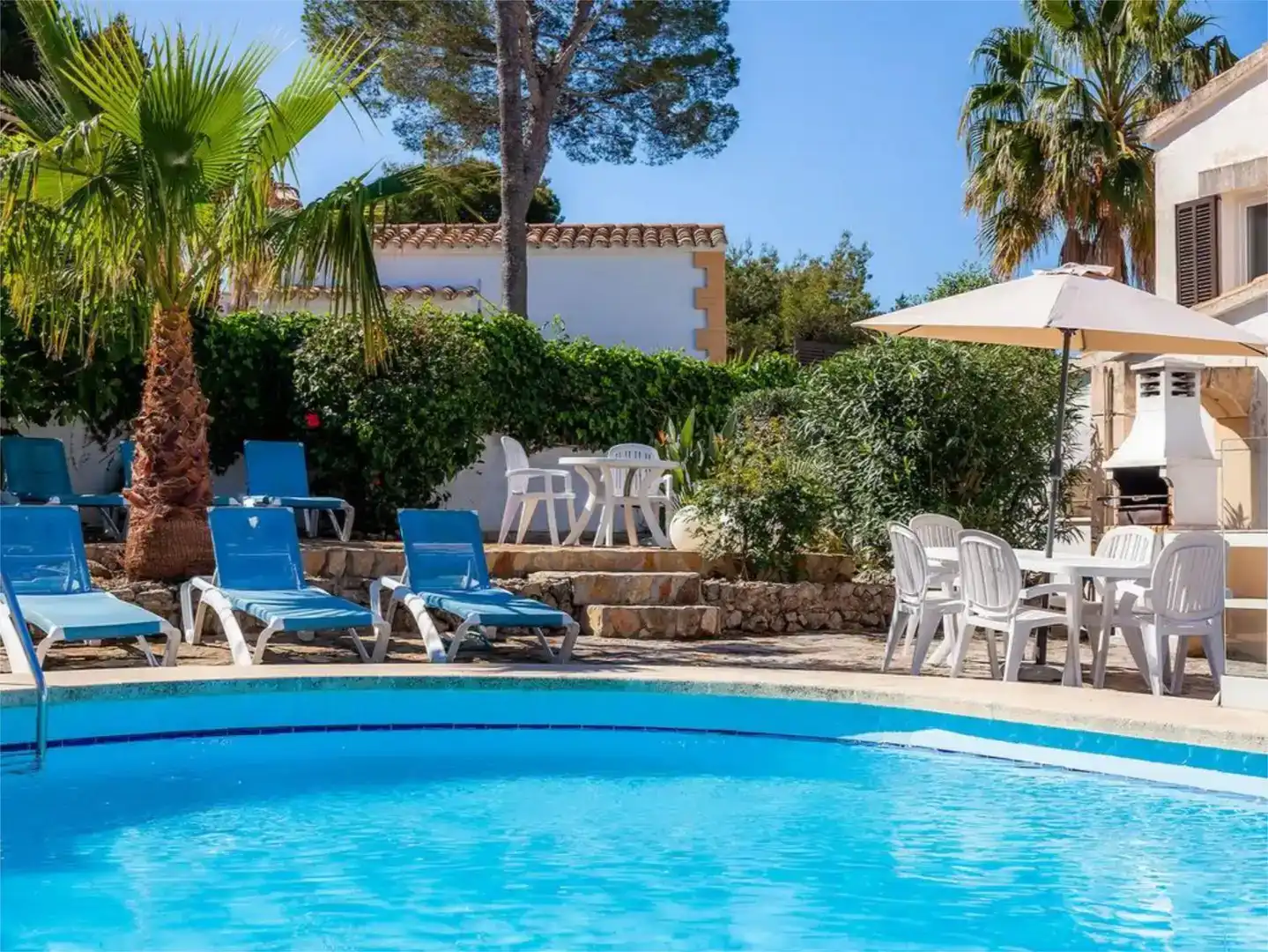 Schwimmbecken von Country house zur Miete in Alcúdia mit Klimaanlage, Privatgarten und Parkett