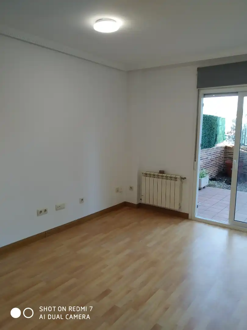 Dormitori de Estudi de lloguer en Pozuelo de Alarcón amb Calefacció, Jardí privat i Parquet