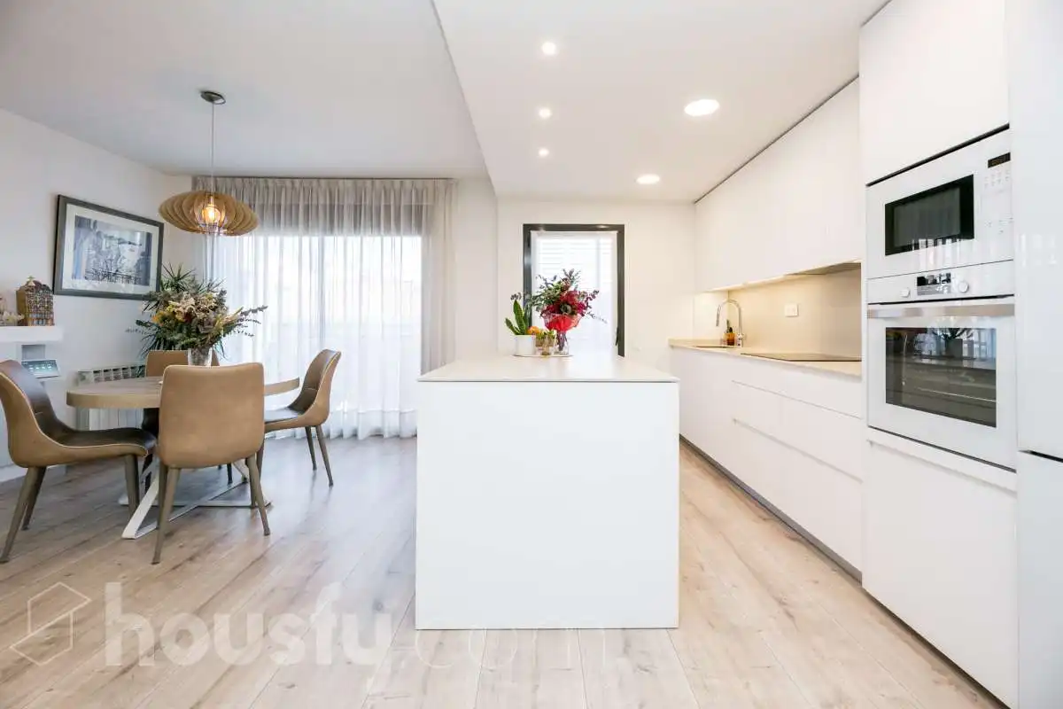 Kitchen of Attic for sale in Sant Joan Despí  with Air Conditioner, Heating and Parquet flooring