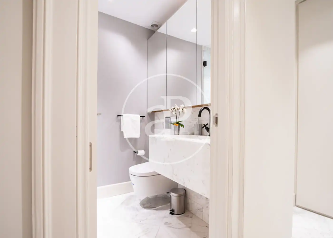 Badezimmer von Wohnung zur Miete in Barrio de Salamanca