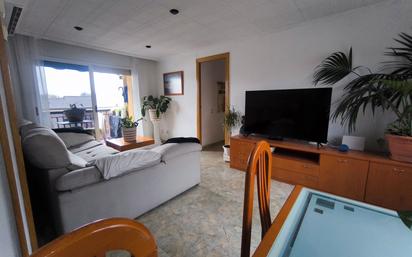 Living room of Flat for sale in Parets del Vallès  with Air Conditioner, Heating and Balcony