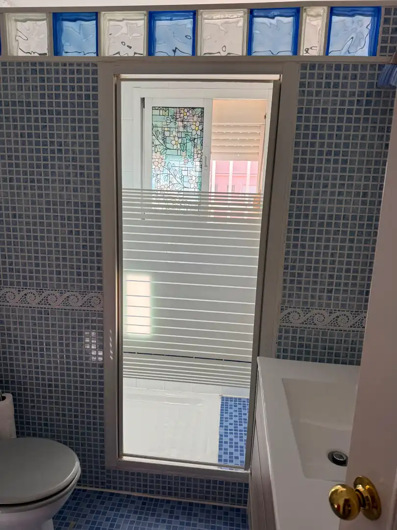 Baño de Piso en venta en Sevilla con Piscina y Balcón